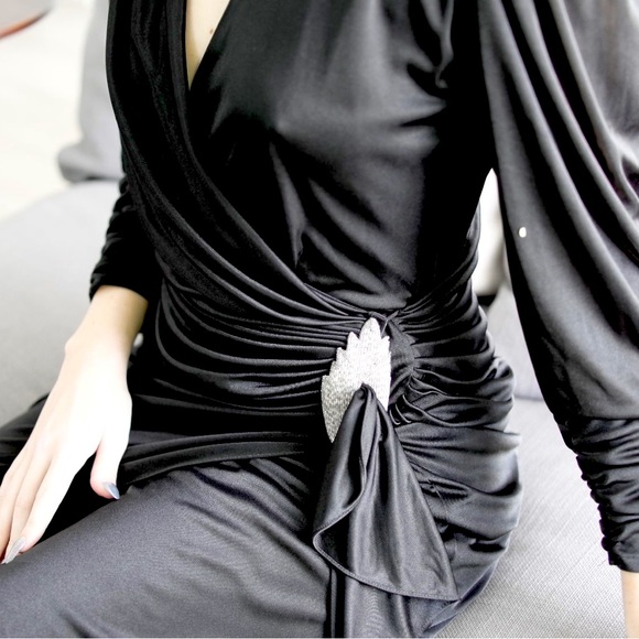 Vintage 1980s Black Formal Wrap Drape Dress with Beaded Brooch Closure.. Size 8 - Picture 8 of 16